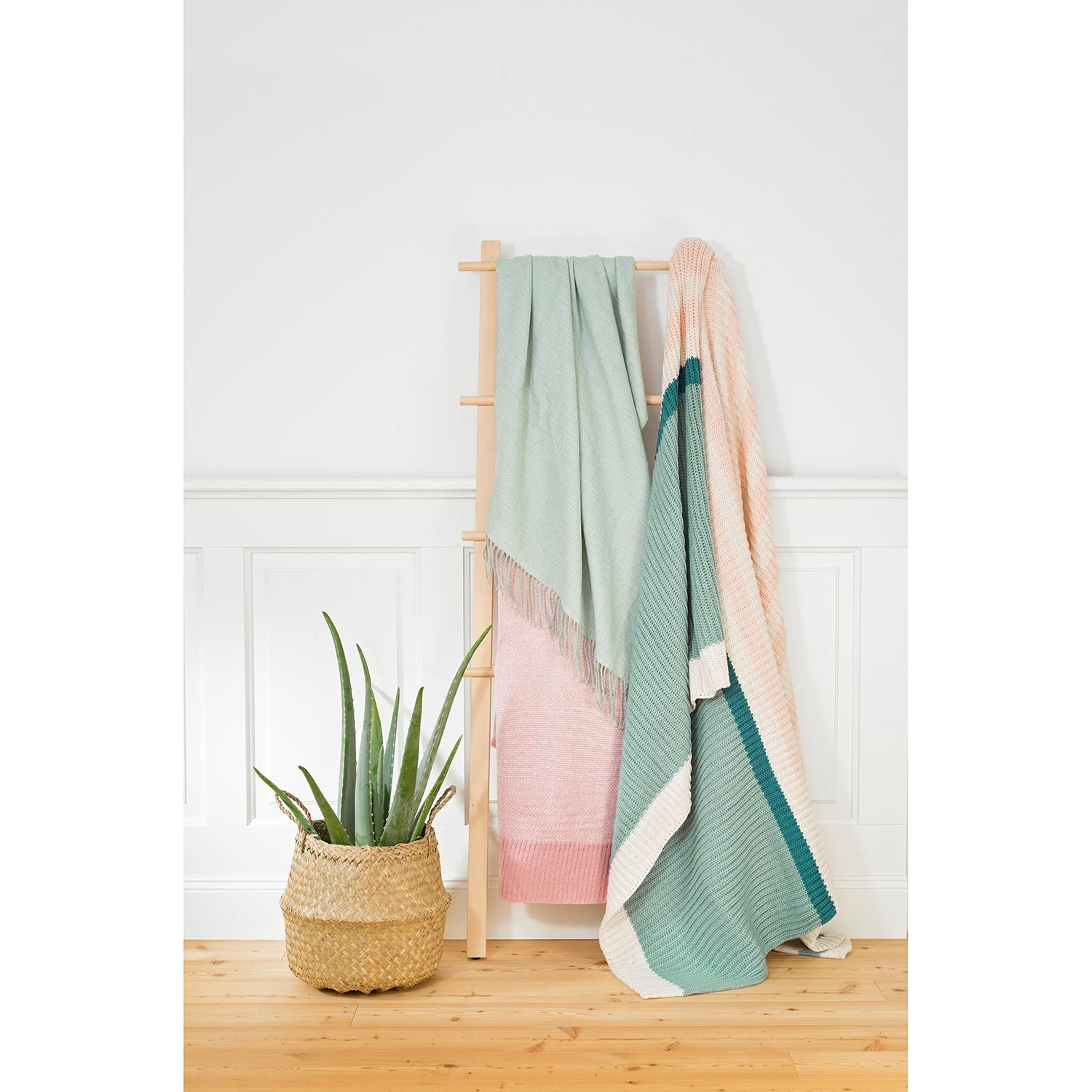 Magma-Heimtex Plaid Melody - Tissu mélangé - Vert menthe / Abricot 4 Magma-Heimtex Plaid Melody - Tissu mélangé - Vert menthe / Abricot – Image 2