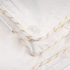Heckett & Lane Couette simple 4 saisons Gold - Fibres creuses - Blanc - 260 x 220 cm -France Couvertures Soldes Boutique 1000255689 210330 15493800141 DETAILS P000000001000255689