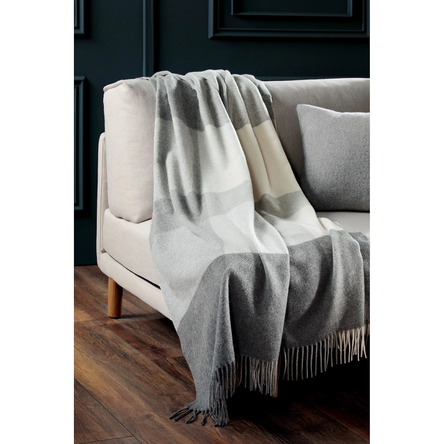 Biederlack Plaid Pleasant - Laine / Cachemire - Naturel 4 Biederlack Plaid Pleasant - Laine / Cachemire - Naturel – Image 2