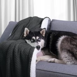 FLHF Plaid Leepy - Polyester - Graphite - 220 x 240 cm -France Couvertures Soldes Boutique 1000300800 211021 111406000104 MOOD DETAILS P000000001000300800 mood