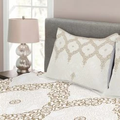 Twentyfour Couvre-lit Eastern Element - Polyester - Crème - 220 x 220 cm 9 Twentyfour Couvre-lit Eastern Element - Polyester - Crème - 220 x 220 cm -France Couvertures Soldes Boutique 1000326924 220121 1232370040 DETAILS P000000001000326924