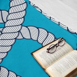 Twentyfour Plaid Eau - Polyester - Bleu / Blanc - 125 x 175 cm -France Couvertures Soldes Boutique 1000358762 220621 022 MOOD DETAILS P000000001000358762 mood