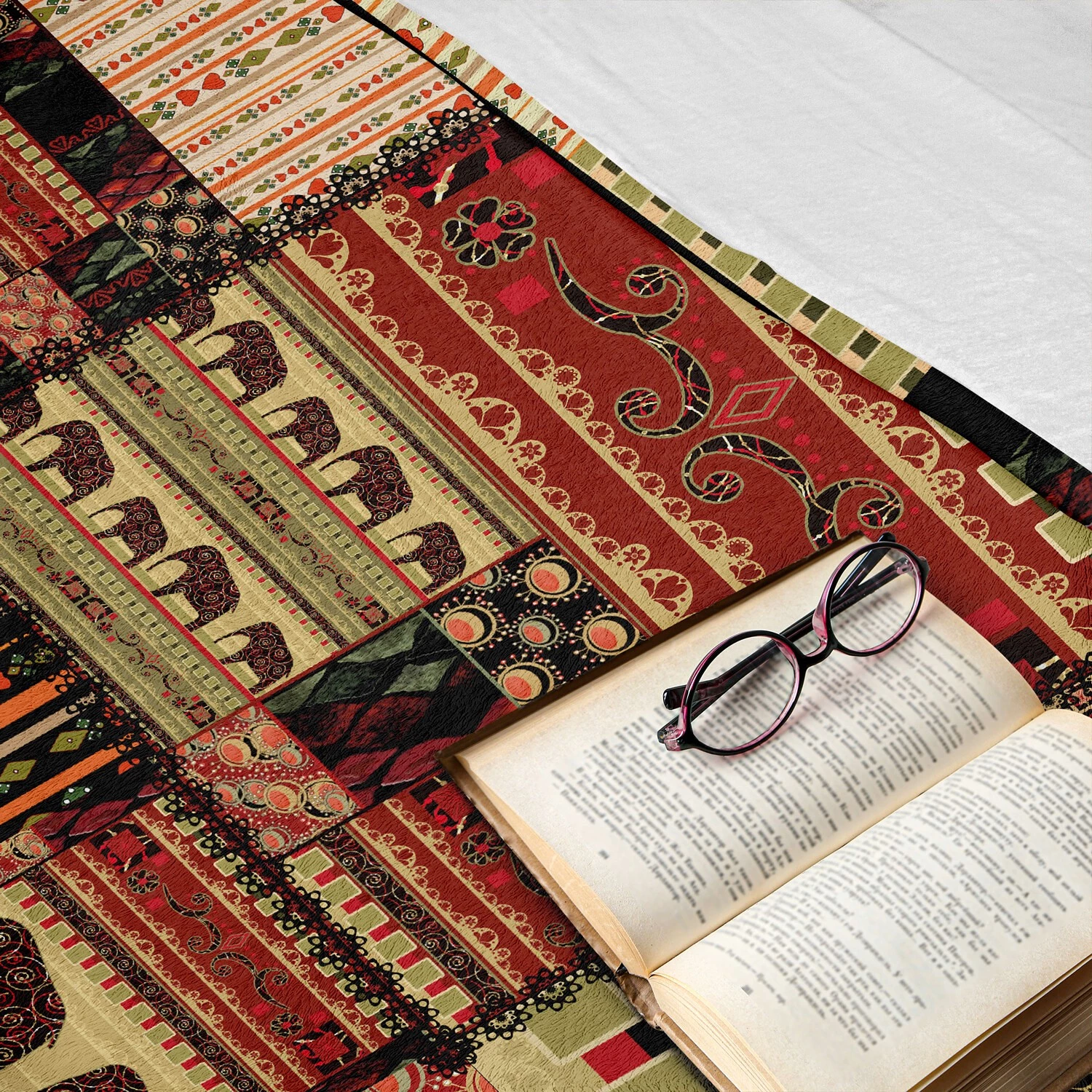 Twentyfour Plaid Afrique - Polyester - Rouge / Noir - 175 x 230 cm 6 Twentyfour Plaid Afrique - Polyester - Rouge / Noir - 175 x 230 cm – Image 4